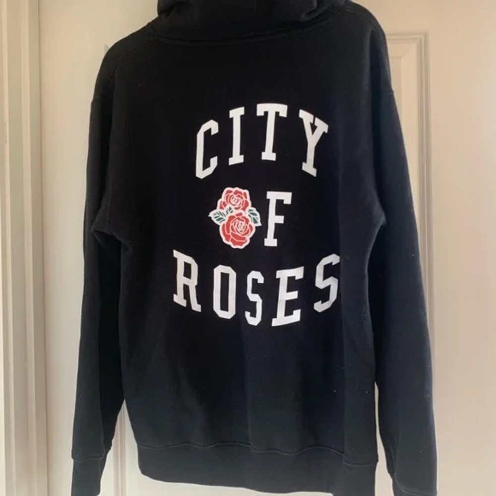 Portland Gear || City of Roses Black Sweater || XS